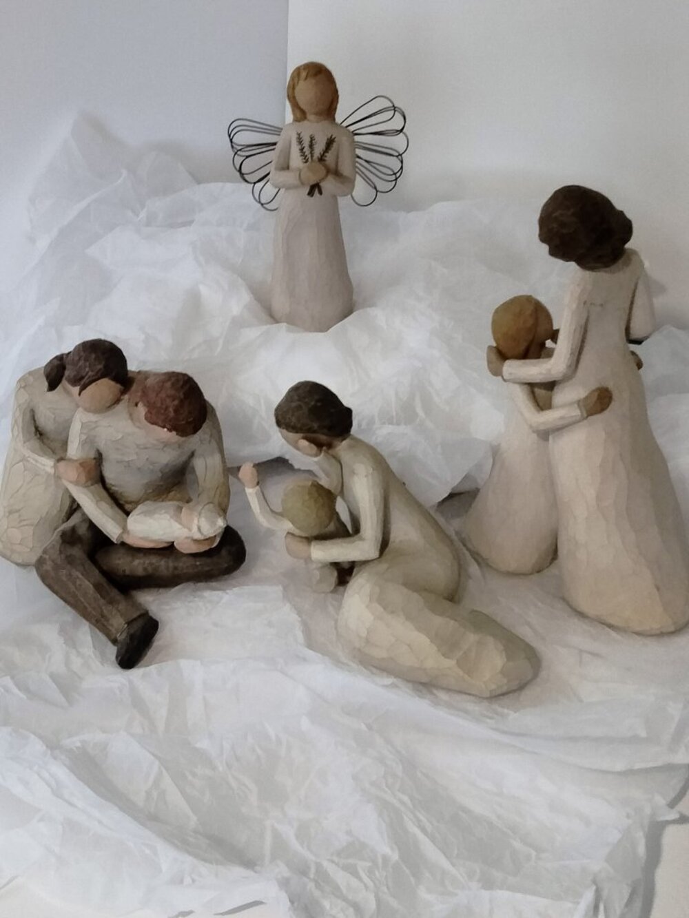 Vintage Willow Tree Figurines Family and Angel Collection Lot of 4